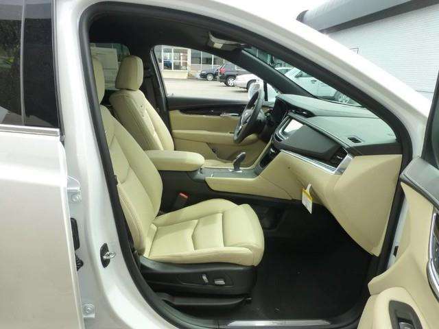 2017 Cadillac XT5 4dr SUV